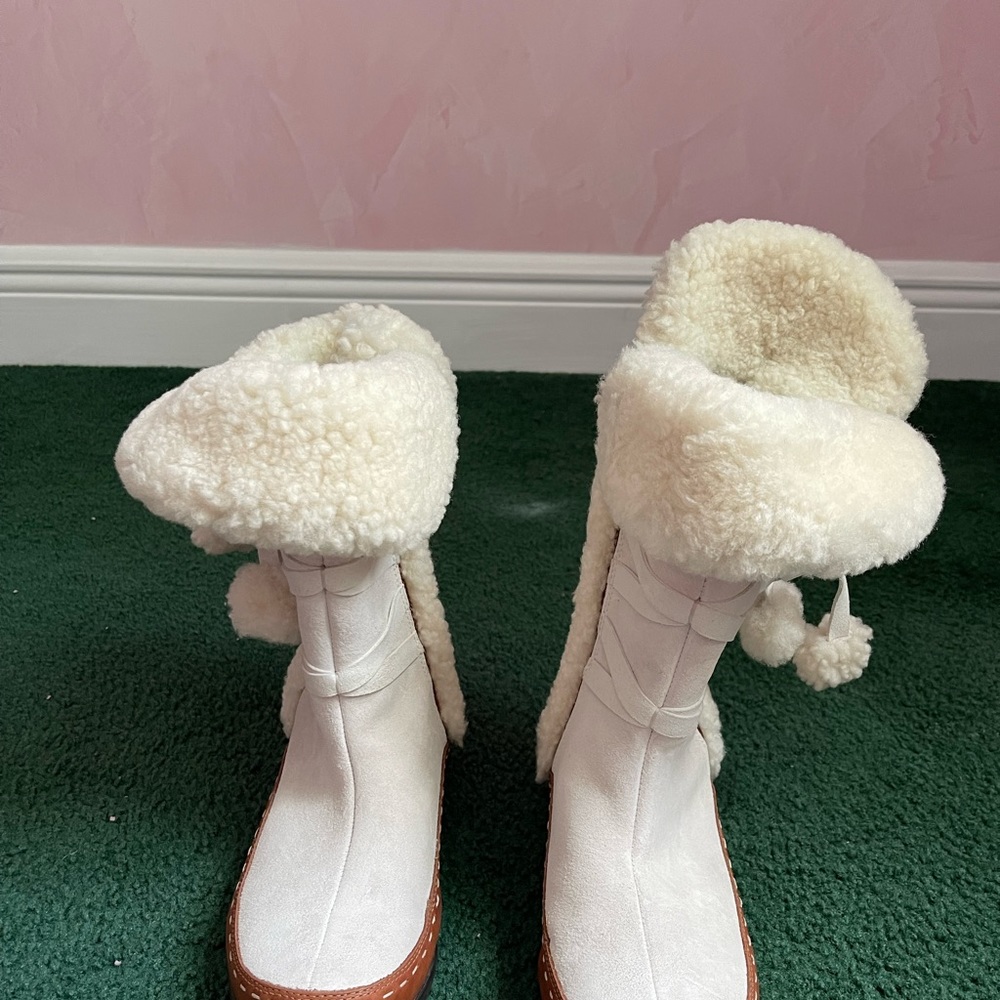 Super cute, The North Face white winter boots